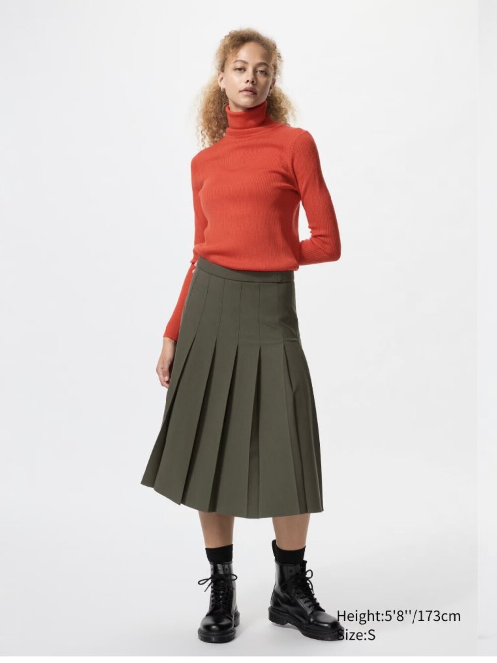 Wide pleated stretch skirt